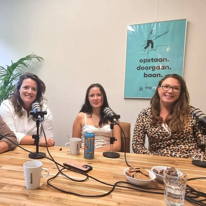 Demelza, Emi en Sylvia